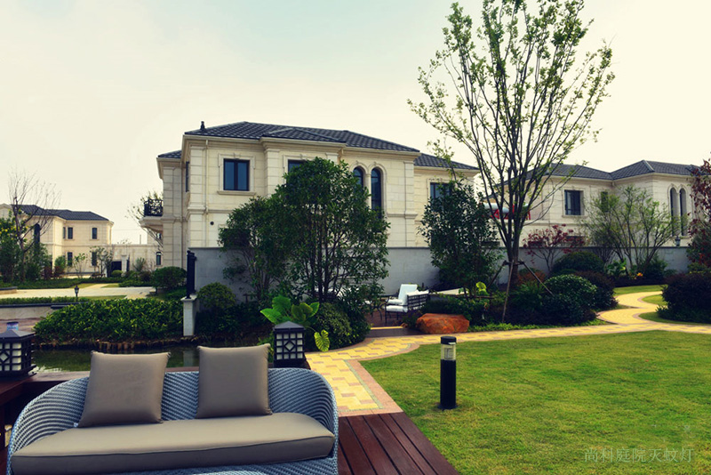 別墅小區統一安裝戶(hù)外滅蚊燈