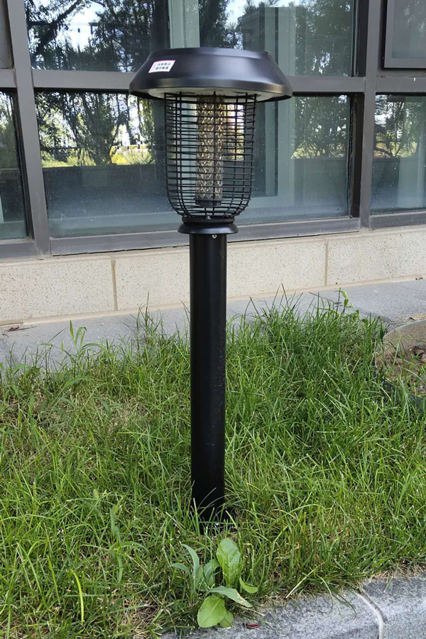 北京泰康之家燕園養老社區安裝戶(hù)外太陽(yáng)能滅蚊燈