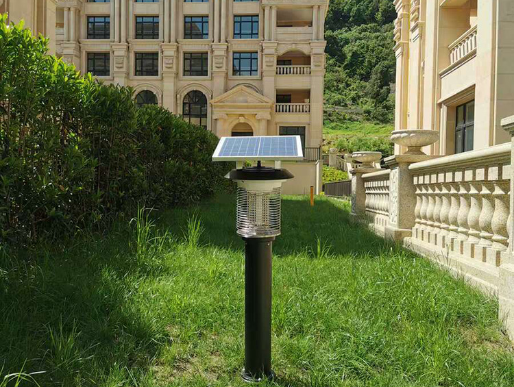 草地滅蚊燈的特點(diǎn)及優(yōu)勢，告別夏季蚊蟲(chóng)困擾